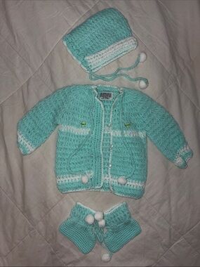 Vintage 1976 Brand New Without Tags Never Worn 3 Piece Sweater Set